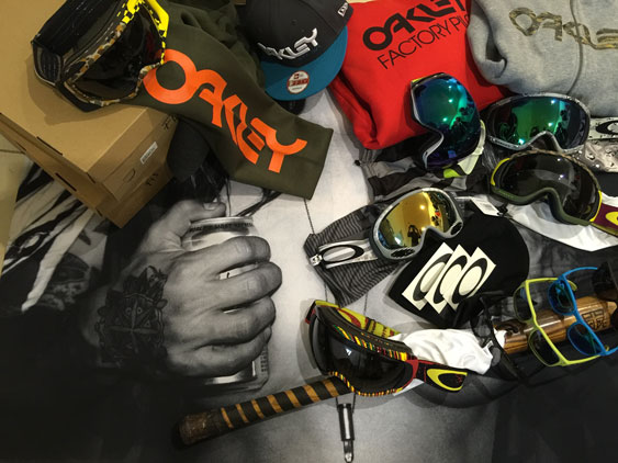 Thanks to OAKLEY for all the support